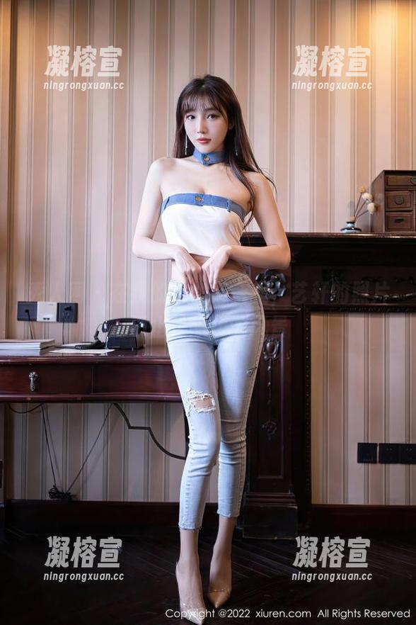 秀人网-艺轩 秀人网 - 在我的瑜伽集合里,艺轩的照片不止是静止的风景