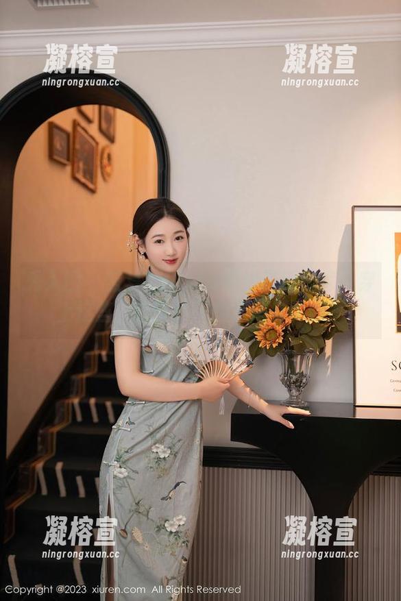 秀人网 - 蓝夏akasha婚纱最新图库：穿上这些，我就不用担心单身了吧？
