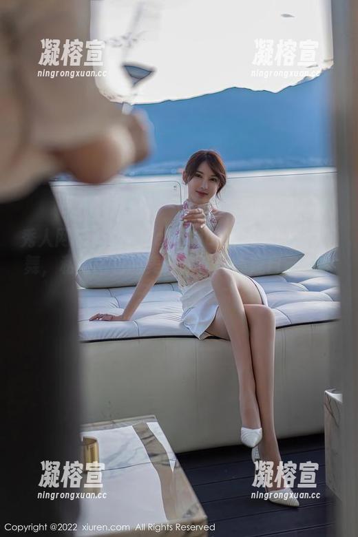 秀人网-陆萱萱cecillia 秀人网 - 陆萱萱cecillia在红裙里翩翩起舞,私拍图包的美好我开始怀疑自己对裙子的理解!