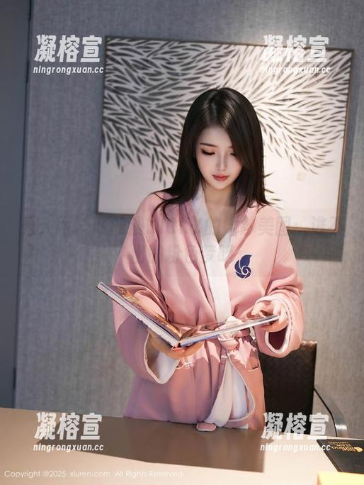 秀人网 - 陈雅漫VICKY的婚纱美图：逃不出的粉色梦呓