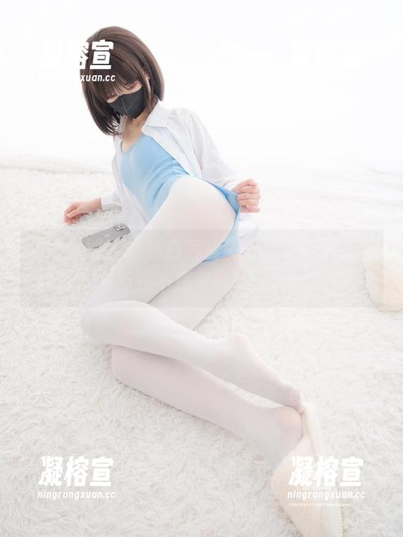 紧急企划-龙崎聆音 紧急企划 - 最新白色套图出的真快,龙崎聆音的衣柜是不是只剩下这个颜色了?
