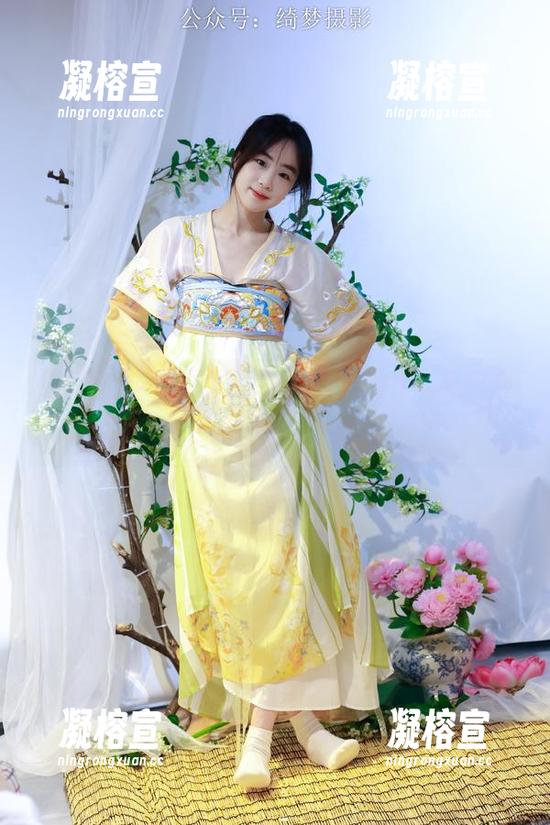 绮梦摄影-yaya 绮梦摄影 - 无修无水印的yaya,美图合集拿走不谢,啥时候能拥有?