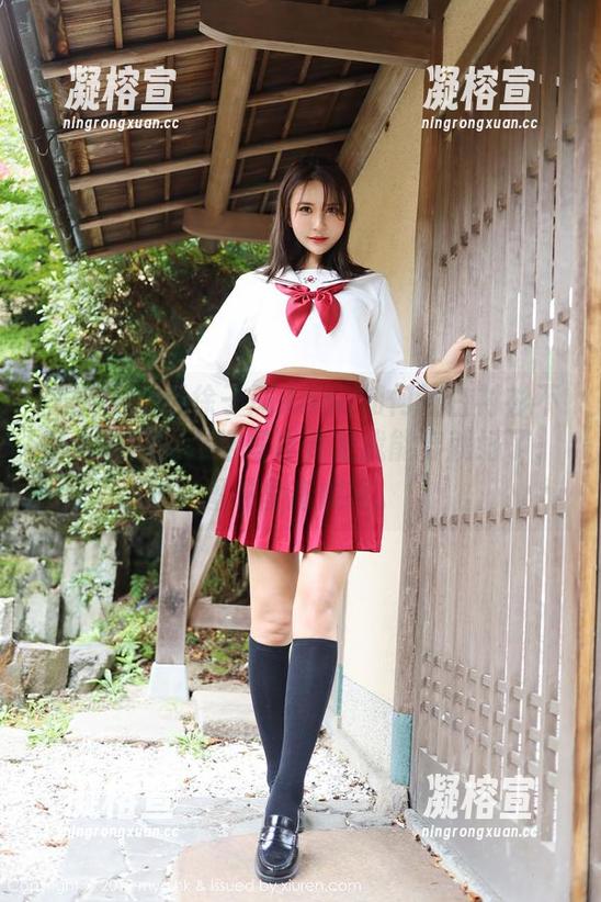 美媛馆 - 看徐子琦Anna如何让白衬衫不那么普通，这组写真要是我能穿就好了，图册里斋戒啊。