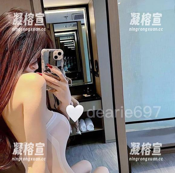 微密圈 - 轻松一刻：脸红Dearie男主视角图库，分享欢乐与尴尬！