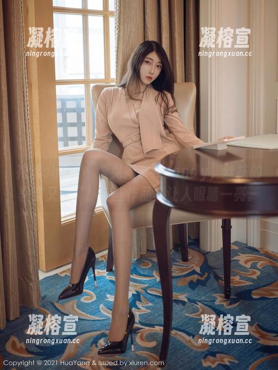花漾show-周于希sandy 花漾show - 看见周于希sandy,丝袜的季节又来了!这些作品真让人眼睛一亮。