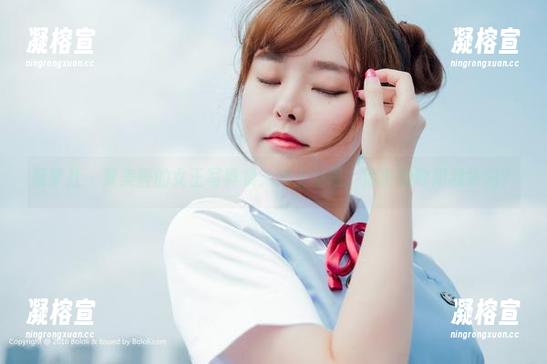 菠萝社-夏美酱 菠萝社 - 夏美酱的女王写真集:穿上皇冠,你真的敢跟我争吗?