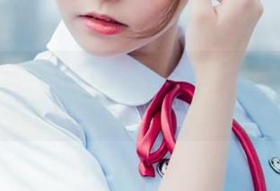 菠萝社 - 柔波荡漾中:柳侑绮的福利写真,海美与暗潮的对抗。