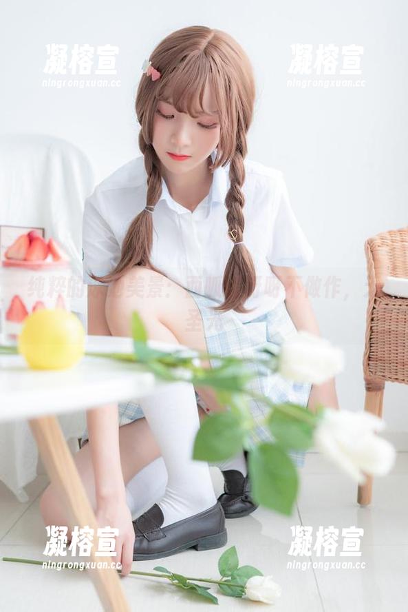 西呱呀呀呀 纯粹的泳池美景:西呱呀呀呀不做作,无圣光