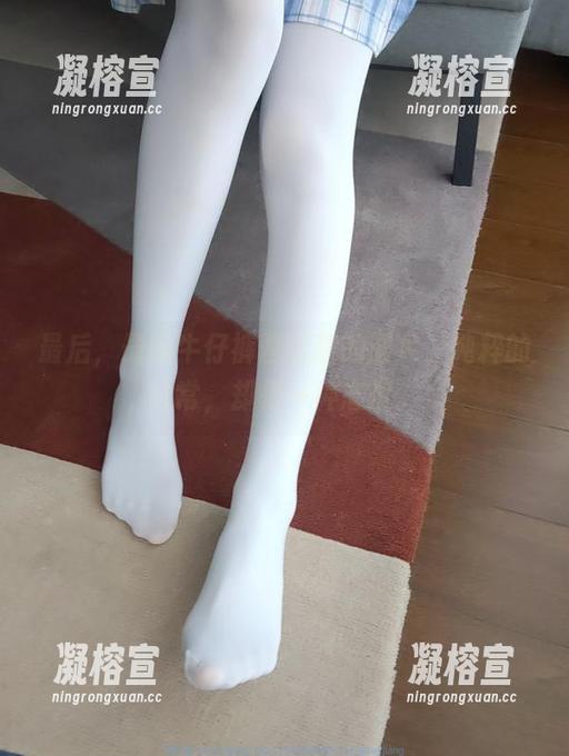 最后，最新牛仔裤西尔酱的图片，纯粹的日常，却是一种态度。