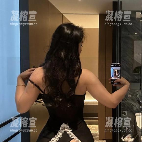 詹詹 微密圈 - 詹詹的女仆系列,图片里的优雅,现实中可能只是一场虚幻的秀?