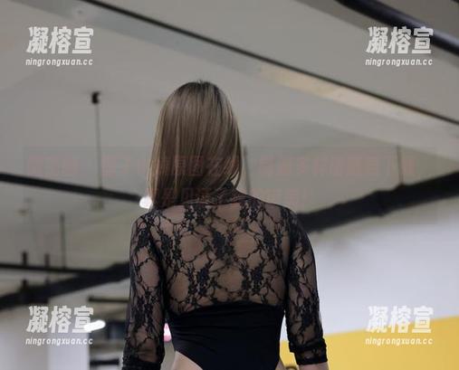 醇子小姨 微密圈 - 醇子小姨原图在线,制服多样请随意下载,真是见证了我的审美!