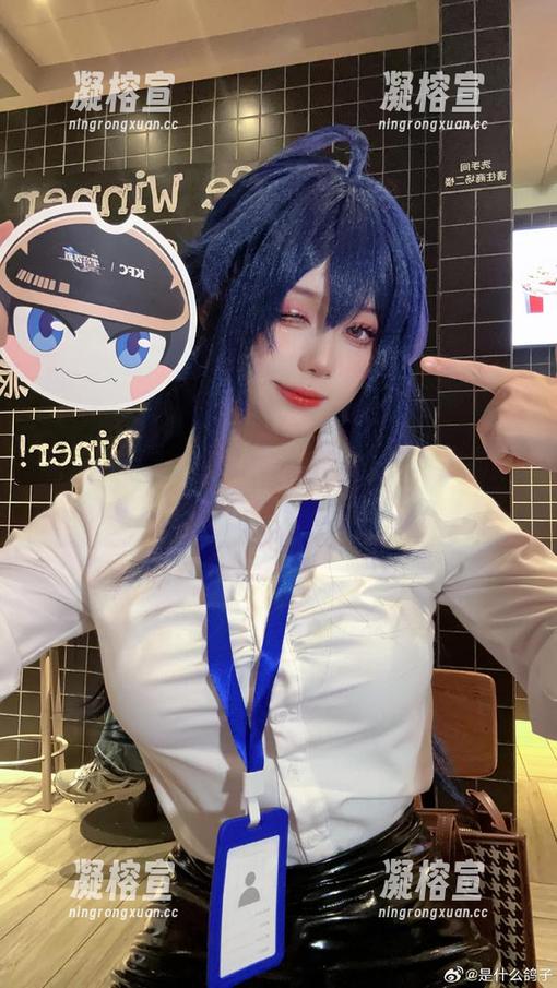 阿九从不咕咕 看阿九从不咕咕如何驾驭艾米莉亚,最新照片中隐藏的小趣味等你来发现!