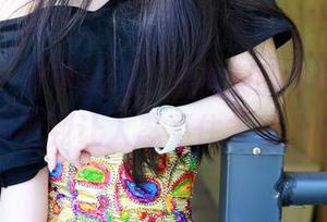 青豆客 - 美图加持,张美荧的牛仔裤特辑,精选到让人忍不住多看几眼。