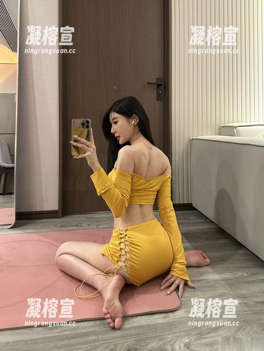 微密圈 - 最新图集：黎允熙的透视蓝，蓝的感觉就像突然放飞的烦恼，不见了！
